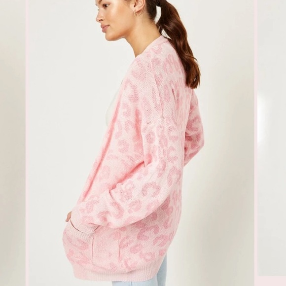 Pink Leopard Cardigan *fits like a medium/large* - Picture 3 of 11